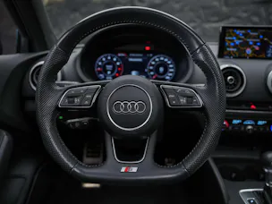 Audi A3 Sportback 1.5 S-Line TFSI S-tronic *CH Auto*Abstandsregler*Panorama*