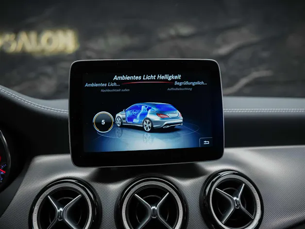 Mercedes-Benz CLA 180 Shooting Brake AMG Line 7G-DCT *Facelift*Sitzheizung*