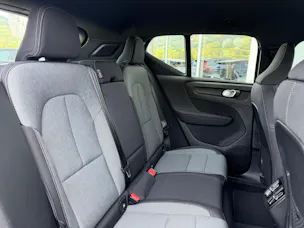 Volvo XC40 B4 Benzin Mild Hybrid AWD Plus Dark DCT