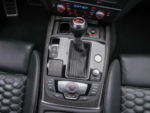 Audi RS6 Avant 4.0 TFSI V8 quattro Tiptronic *BOSE Soundsystem*Abstandsregler*Sitzheizung*Valcona Leder*