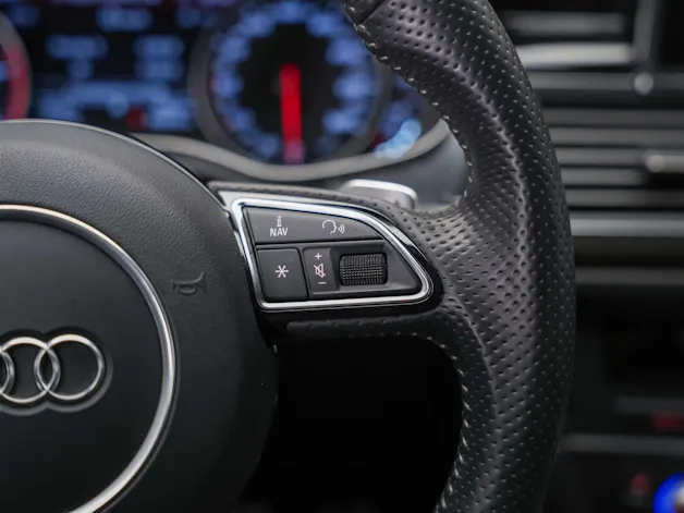 Audi RS6 Avant 4.0 TFSI V8 quattro Tiptronic *BOSE Soundsystem*Abstandsregler*Sitzheizung*Valcona Leder*