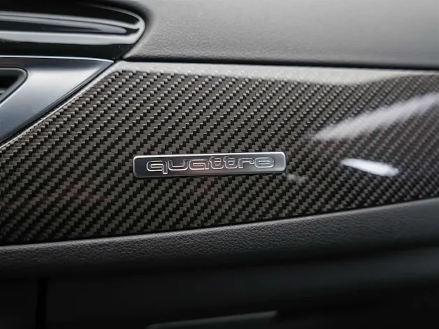 Audi RS6 Avant 4.0 TFSI V8 quattro Tiptronic *BOSE Soundsystem*Abstandsregler*Sitzheizung*Valcona Leder*