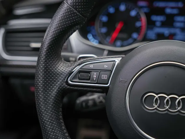 Audi RS6 Avant 4.0 TFSI V8 quattro Tiptronic *BOSE Soundsystem*Abstandsregler*Sitzheizung*Valcona Leder*