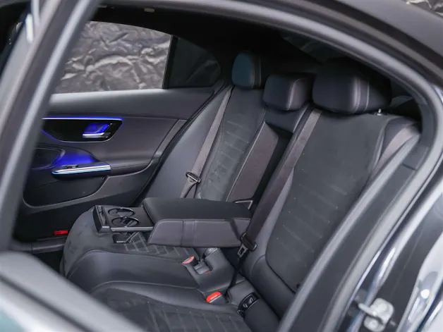 Mercedes-Benz C 300 d AMG Line *Werksgarantie*Abstandsregler*El. Sitze mit Memory*