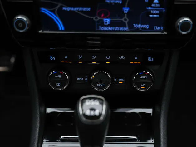 Škoda Superb Combi 2.0 TSI Sport Line DSG 4x4