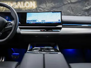 BMW 520i M Sport Steptronic *Werksgarantie*El. Sitze mit Memory*Abstandsregler*Sitzheizung*
