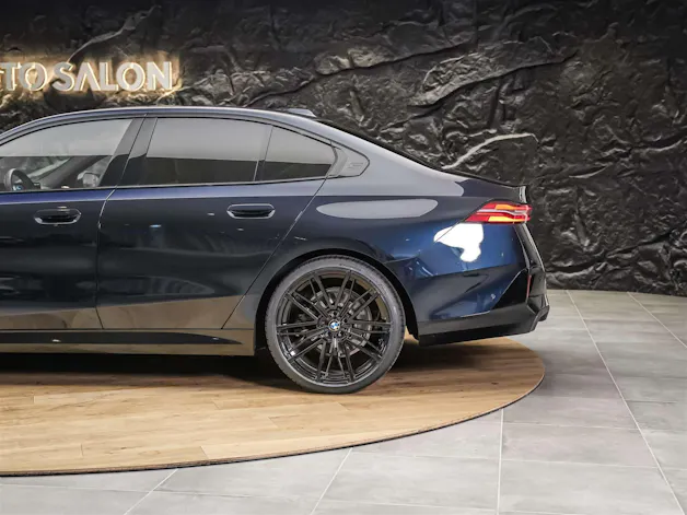 BMW 520i M Sport Steptronic *Werksgarantie*El. Sitze mit Memory*Abstandsregler*Sitzheizung*