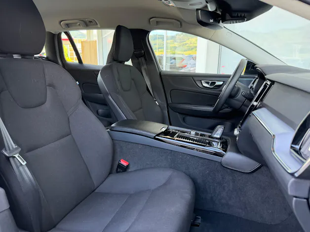 Volvo V60 T6 eAWD Momentum Geartronic