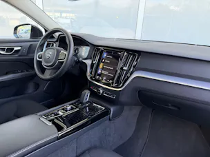 Volvo V60 T6 eAWD Momentum Geartronic