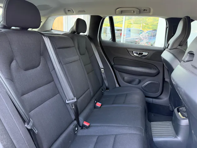 Volvo V60 T6 eAWD Momentum Geartronic