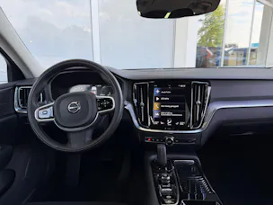 Volvo V60 T6 eAWD Momentum Geartronic