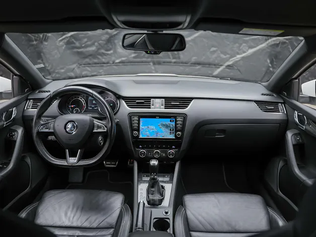 Škoda Octavia Combi 2.0 TDI RS DSG *Abstandsregler* El. Sitze mit Memory* Sitzheizung*