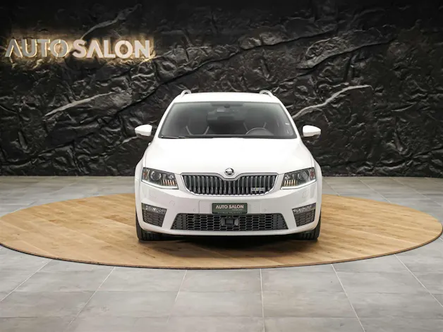 Škoda Octavia Combi 2.0 TDI RS DSG *Abstandsregler* El. Sitze mit Memory* Sitzheizung*