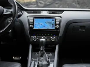 Škoda Octavia Combi 2.0 TDI RS DSG *Abstandsregler* El. Sitze mit Memory* Sitzheizung*