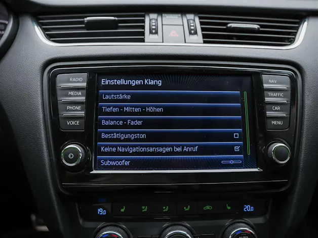 Škoda Octavia Combi 2.0 TDI RS DSG *Abstandsregler* El. Sitze mit Memory* Sitzheizung*