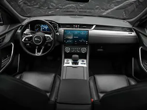 Jaguar F-Pace 3.0 D I6 R-Dynamic SE AWD Panorama*Abstandsregler*All black*