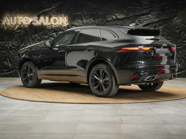 Jaguar F-Pace 3.0 D I6 R-Dynamic SE AWD Panorama*Abstandsregler*All black*