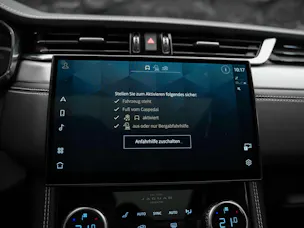Jaguar F-Pace 3.0 D I6 R-Dynamic SE AWD Panorama*Abstandsregler*All black*