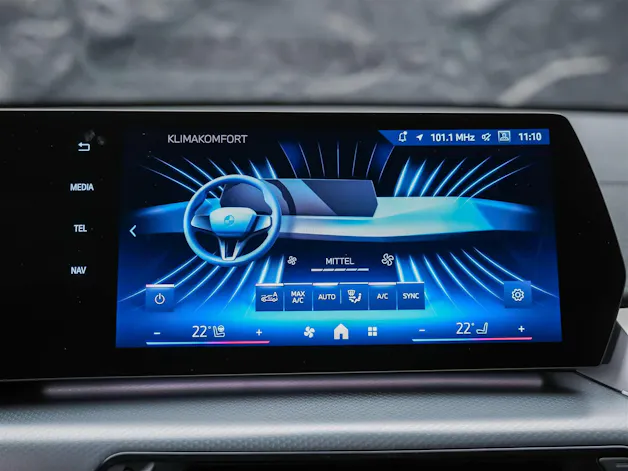 BMW X2 sDrive 20i M Sport *Werksgarantie*El. Sitze mit Memory*Lenkradheizung*