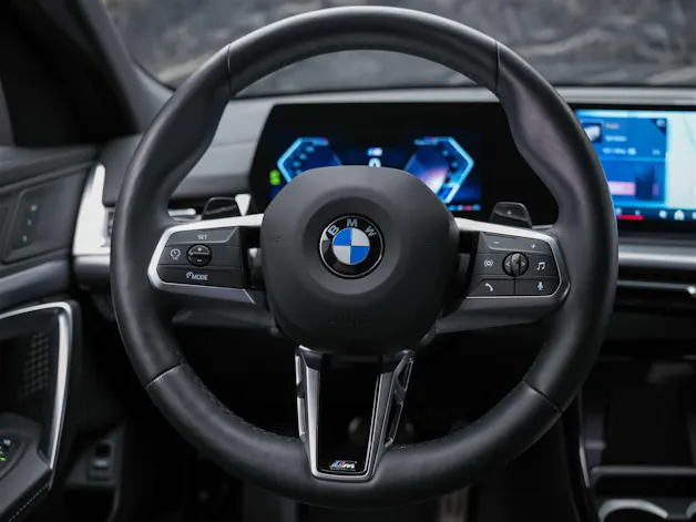 BMW X2 sDrive 20i M Sport *Werksgarantie*El. Sitze mit Memory*Lenkradheizung*