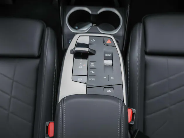 BMW X2 sDrive 20i M Sport *Werksgarantie*El. Sitze mit Memory*Lenkradheizung*