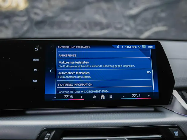 BMW X2 sDrive 20i M Sport *Werksgarantie*El. Sitze mit Memory*Lenkradheizung*