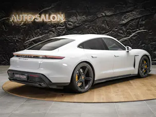 Porsche Taycan Turbo S *CH-Auto*Approved*Keramik*Bose*Chrono*