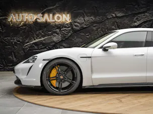 Porsche Taycan Turbo S *CH-Auto*Approved*Keramik*Bose*Chrono*
