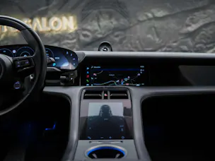 Porsche Taycan Turbo S *CH-Auto*Approved*Keramik*Bose*Chrono*