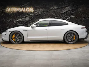 Porsche Taycan Turbo S *CH-Auto*Approved*Keramik*Bose*Chrono*