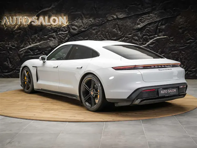 Porsche Taycan Turbo S *CH-Auto*Approved*Keramik*Bose*Chrono*