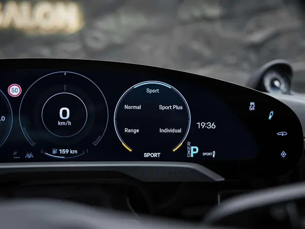 Porsche Taycan Turbo S *CH-Auto*Approved*Keramik*Bose*Chrono*