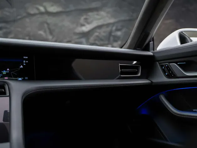 Porsche Taycan Turbo S *CH-Auto*Approved*Keramik*Bose*Chrono*