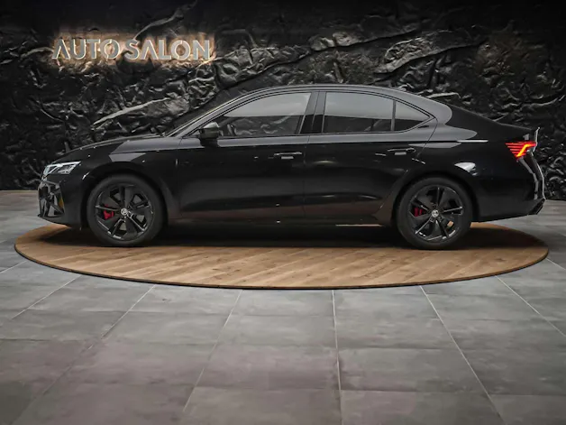 Škoda Octavia Limousine 2.0 TSI DSG RS *Facelift*All Black*RS Sportsitze*