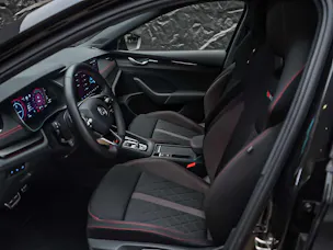 Škoda Octavia Limousine 2.0 TSI DSG RS *Facelift*All Black*RS Sportsitze*