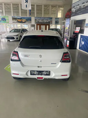 Suzuki Swift 1.2 1st Edition Top Hybrid 4x4
