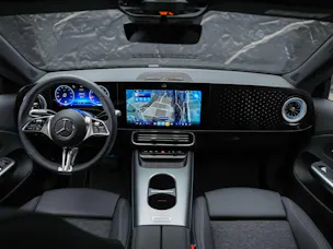 Mercedes-Benz CLA 200 8G-DCT *NEUES MODELL*Panorama*Abstandsregler*