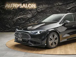 Mercedes-Benz CLA 200 8G-DCT *NEUES MODELL*Panorama*Abstandsregler*
