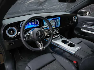 Mercedes-Benz CLA 200 8G-DCT *NEUES MODELL*Panorama*Abstandsregler*