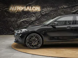 BMW 118i Sport Line Steptronic *CH Auto*19" Felgen*Harman/Kardon*