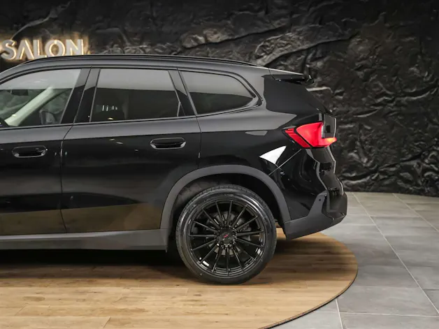 BMW X1 xDrive 20d *20" Felgen*Abstandsregler*Anhängerkupplung*Werksgarantie*