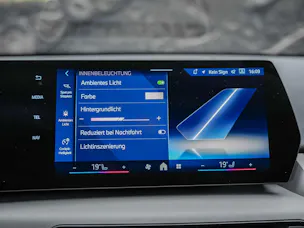 BMW X1 xDrive 20d *20" Felgen*Abstandsregler*Anhängerkupplung*Werksgarantie*