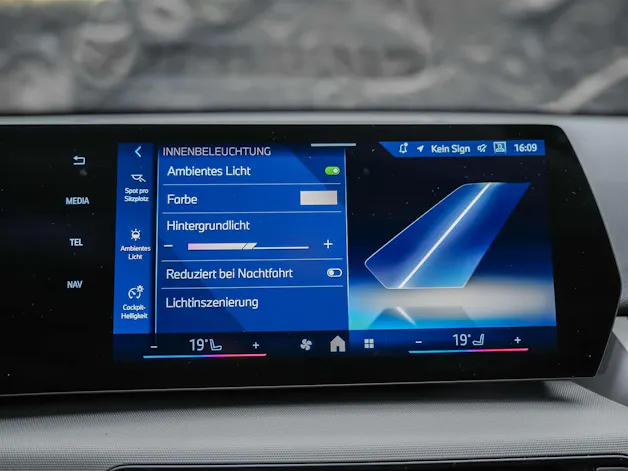 BMW X1 xDrive 20d *20" Felgen*Abstandsregler*Anhängerkupplung*Werksgarantie*