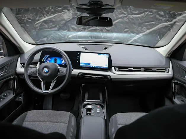 BMW X1 xDrive 20d *20" Felgen*Abstandsregler*Anhängerkupplung*Werksgarantie*