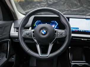 BMW X1 xDrive 20d *20" Felgen*Abstandsregler*Anhängerkupplung*Werksgarantie*