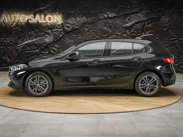 BMW 118i Sport Line Steptronic *CH-Auto*Harman/Kardon*Lenkradheizung*ACC*
