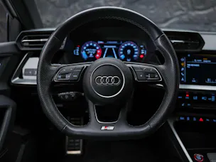 Audi S3 Sportback 2.0 TFSI quattro S-tronic *19" Felgen*Abstandsregler*Sitzheizung*