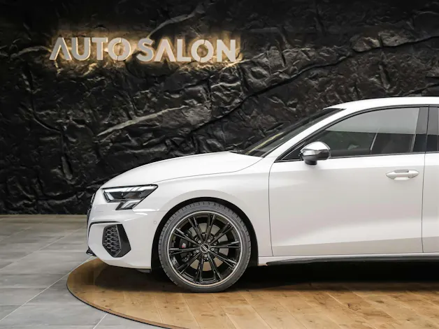 Audi S3 Sportback 2.0 TFSI quattro S-tronic *19" Felgen*Abstandsregler*Sitzheizung*