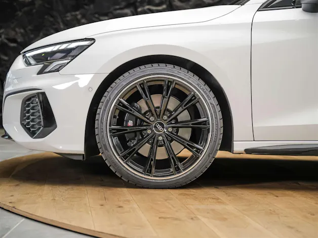 Audi S3 Sportback 2.0 TFSI quattro S-tronic *19" Felgen*Abstandsregler*Sitzheizung*