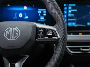MG HS 1.5 T Comfort Automat *Werksgarantie*Rückfahrkamera*Abstandsregler*